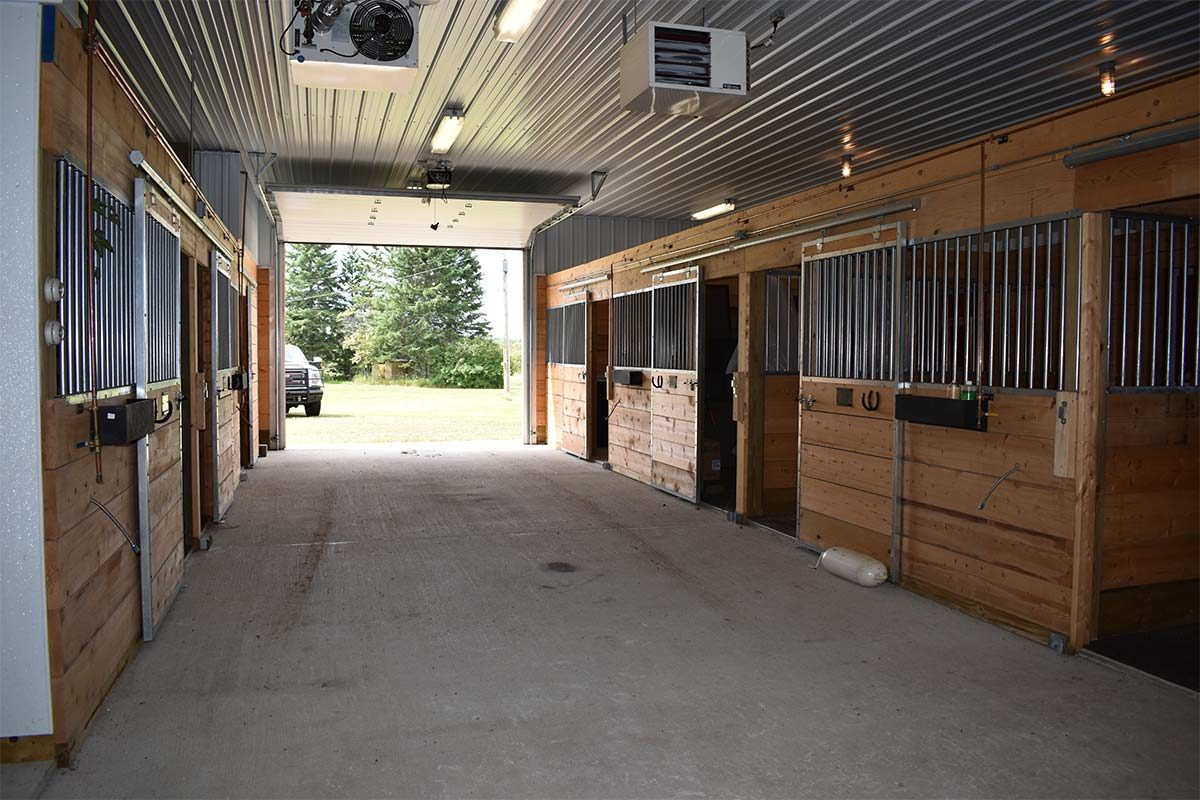 Cross Lake MN Underbrink Equestrian Stall Barn Post Frame 003