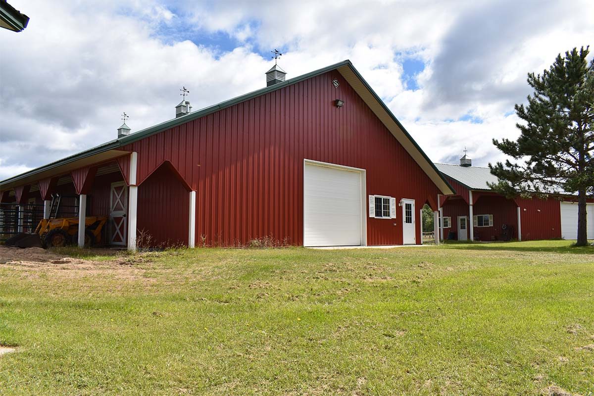 Cross Lake MN Underbrink Equestrian Stall Barn Post Frame 007