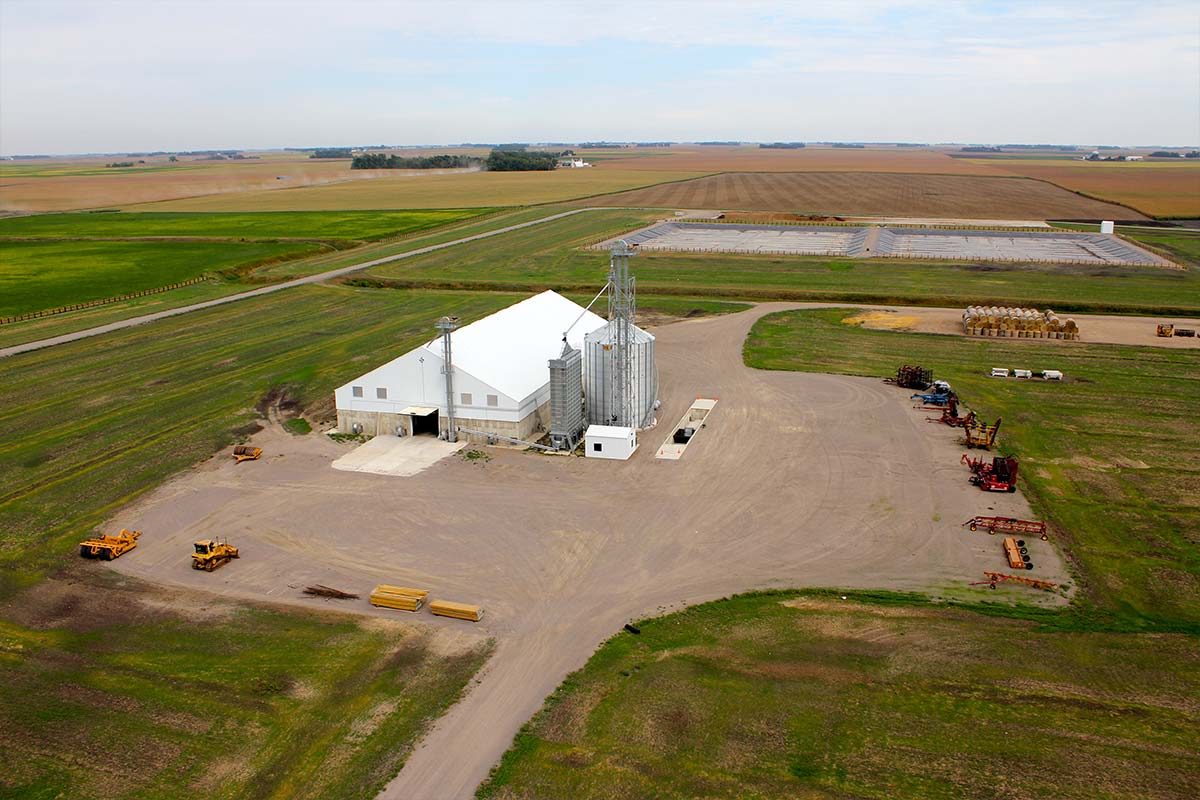 Olivia MN Revier Agricultural Commodities Post Frame 004