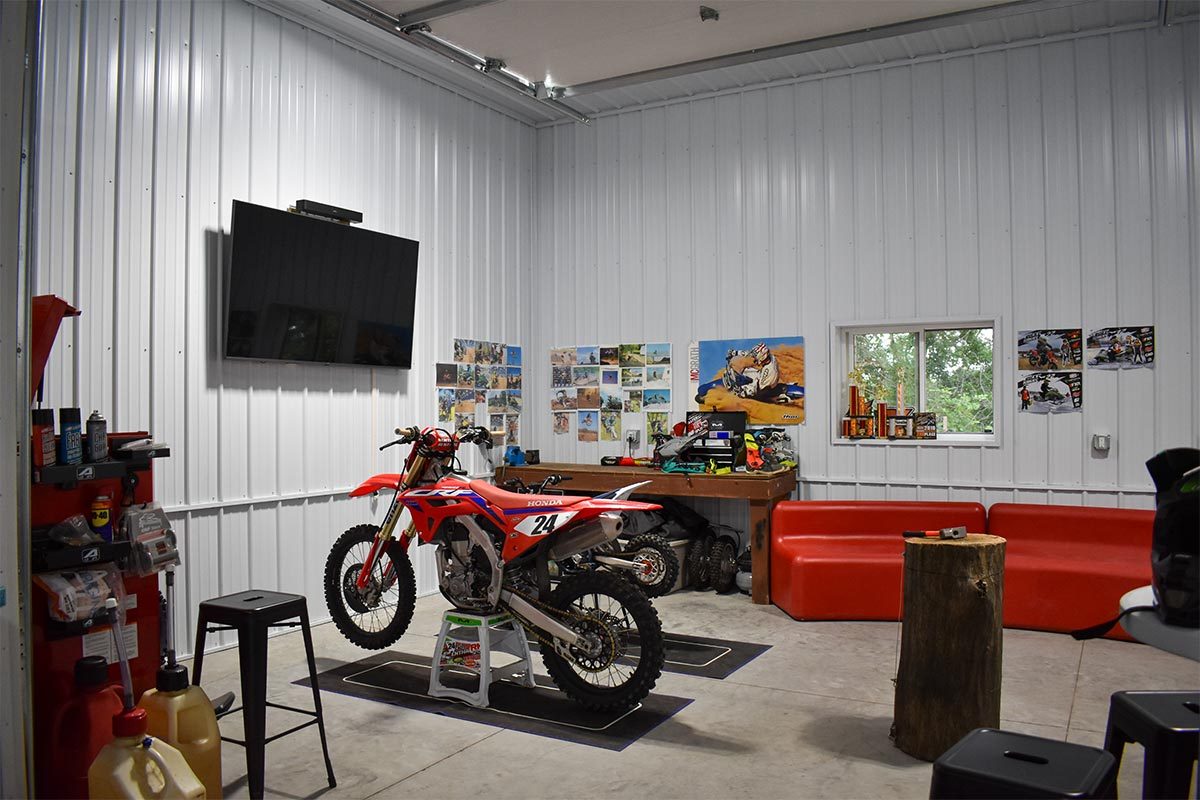 Rockys Race Shop Big Lake MN Residential Post Frame Garage 8